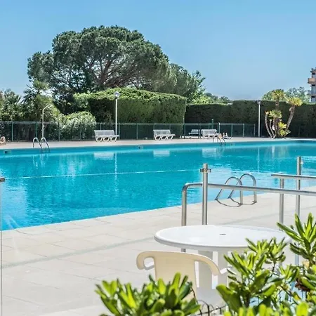 My Resid Cannes Marina Montagne Vue Apartament *
